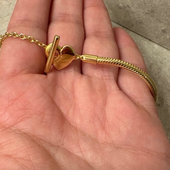 Pandora Moments Heart T-Bar Snake Chain Bracelet
14k gold platin - Picture 2 of 7